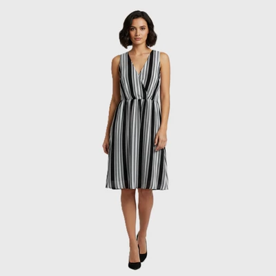 Csíkos, bélelt női egész ruha