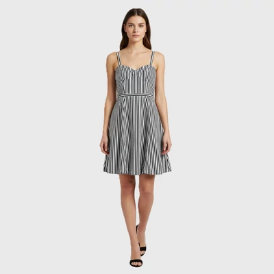 Csíkos, hátán cipzáras női egész ruha