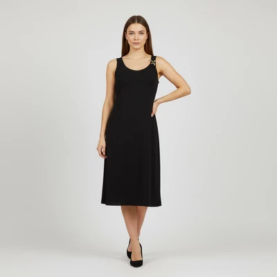 Vállán műanyag elemekkel díszített női egész ruha