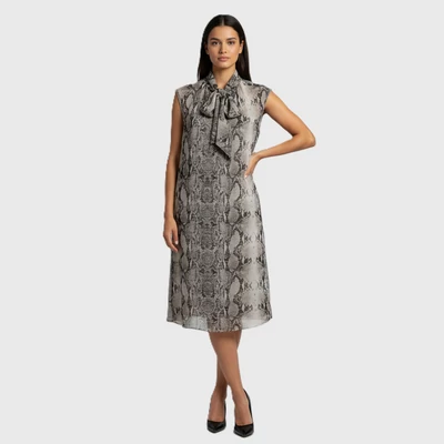 Áttetsző anyagú, mintás női egész ruha