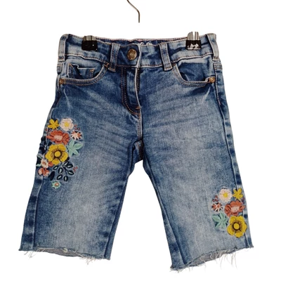 Hímzett, koptatott kislány farmernadrág