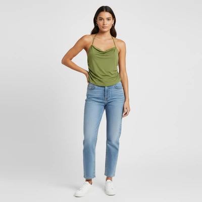 Nyakba kötős, oldalán húzott varrású női felső