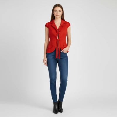 Elején nyitott, derekén megkötős, díszzsebes női felső