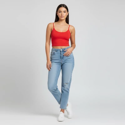 Színes, rövid fazonú női felső