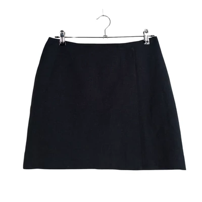 Elején átlapolt női szoknya