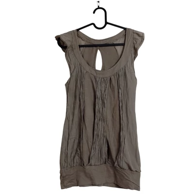 Alján szűkített női felső (használt minőségű!)