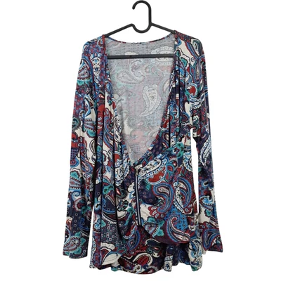 Mintás, hosszú ujjú női felső, L méret (használt minőségű!)