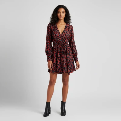 Elején átlapolt, derekán gumis, rózsamintás női egész ruha