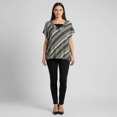 Elején mintás, ujjatlan női felső, M méret