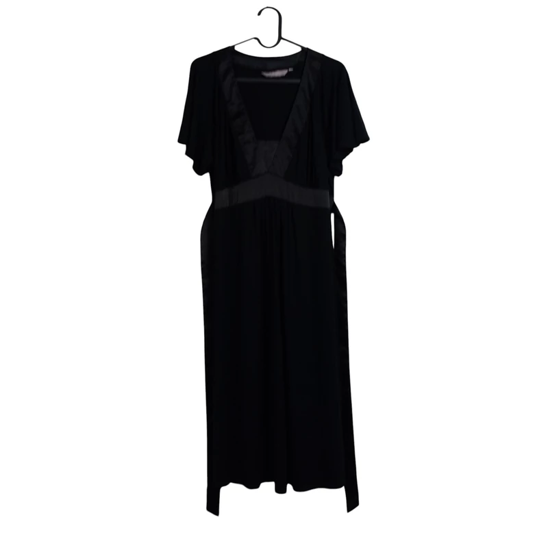 Derekán megkötős női egész ruha