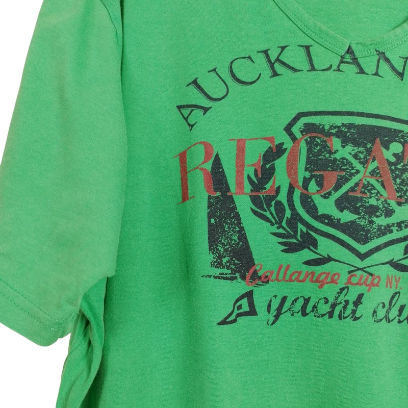 Elején mintás férfi póló