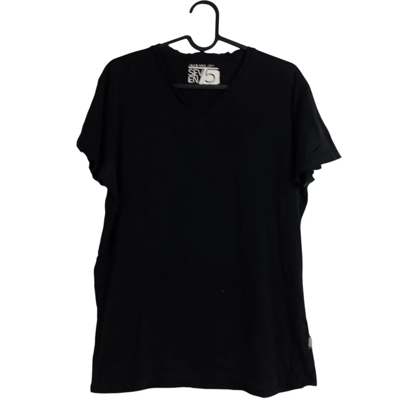 Fekete férfi póló