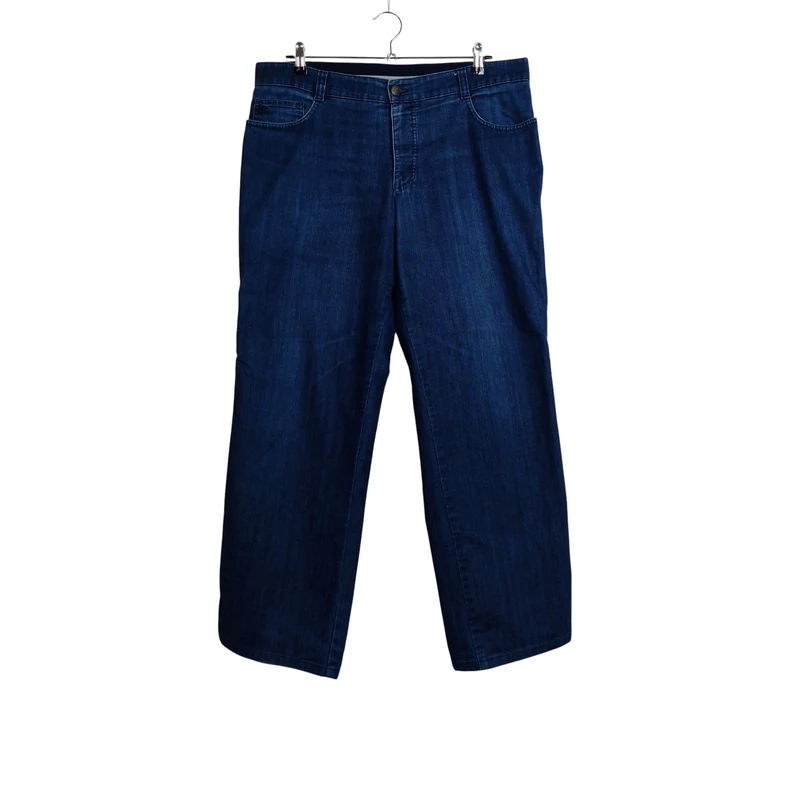 Elől-hátul zsebes férfi farmernadrág