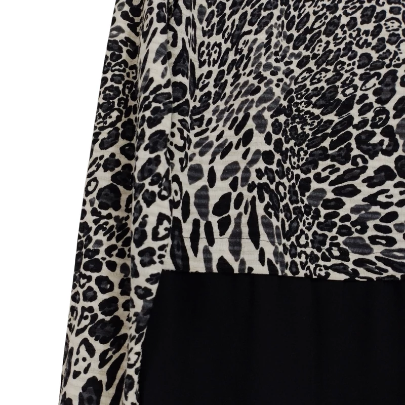 Dupla hatású, mintás női felső