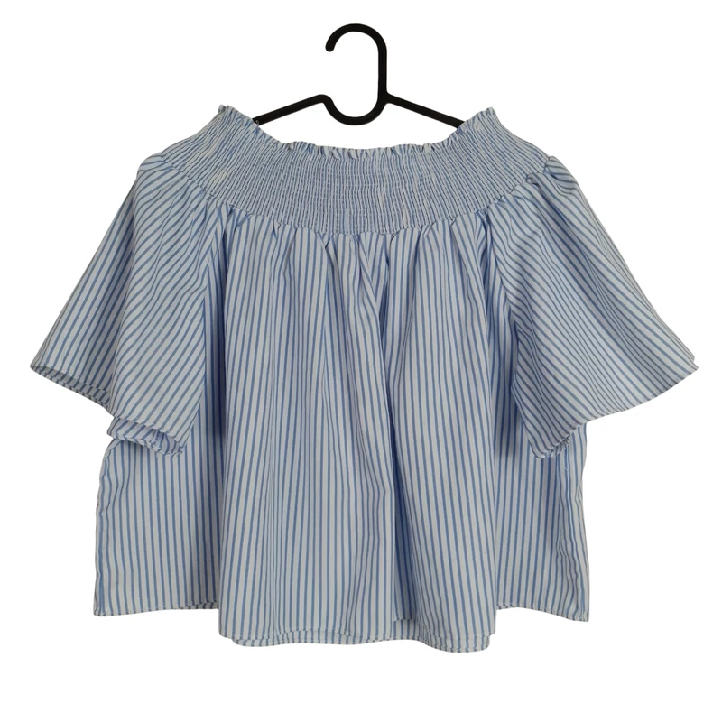 Nyakrészén gumírozott, csíkos női felső