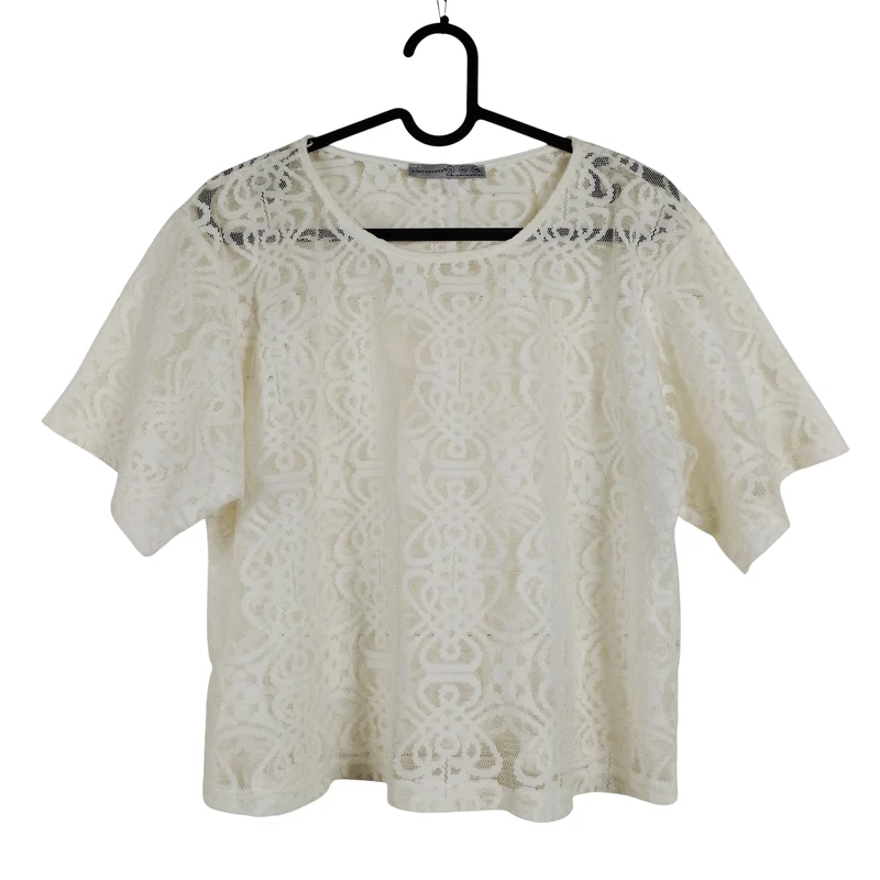 Csipkés női felső