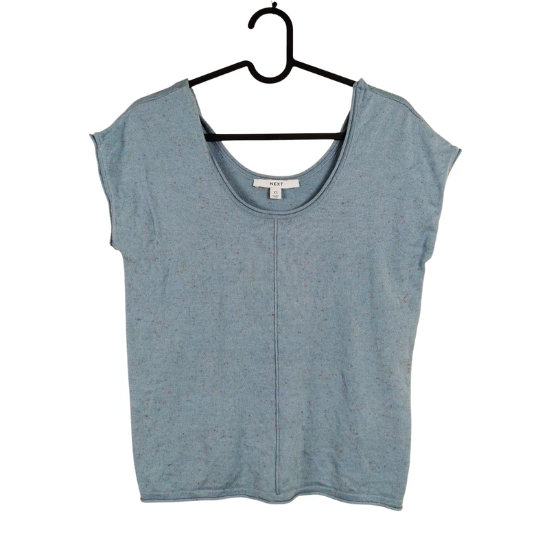 Vékony anyagú, kötött női felső