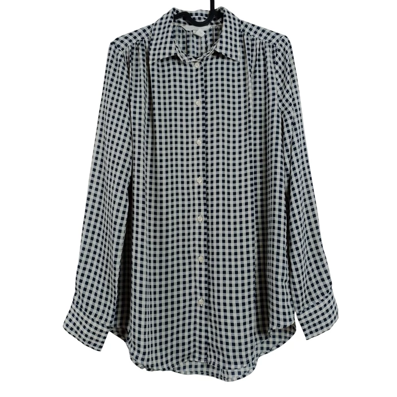 Elején gombos, kockás női felső