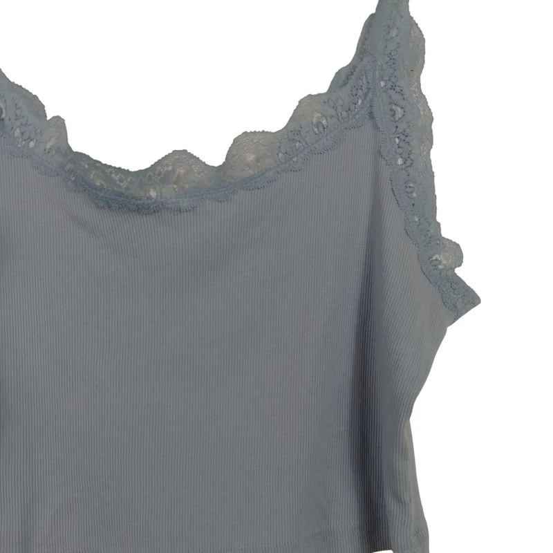 Csipkeszegélyes, rövid fazonú női felső