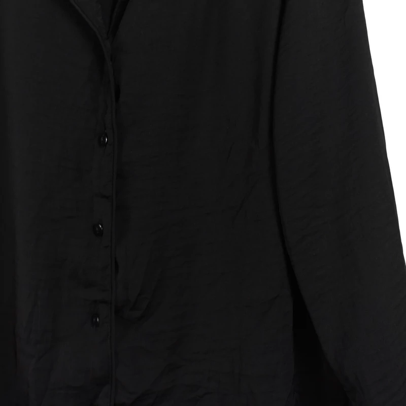 Elején gombos, galléros női felső 