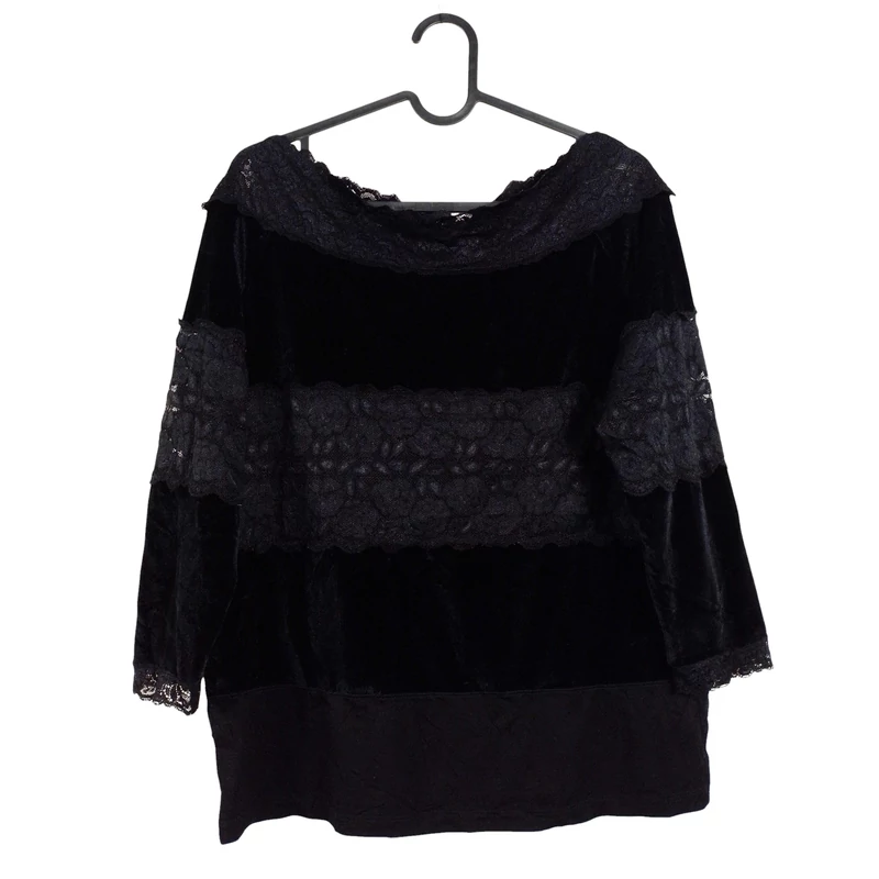 Bársonyból és csipkéből készült női felső 