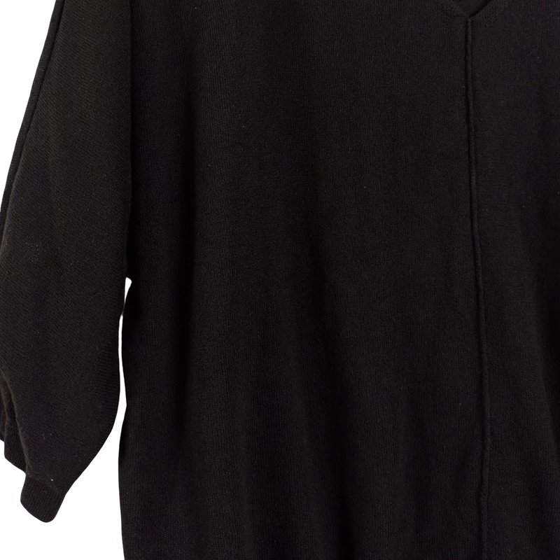 "V" nyakú, denevérujjú női pulóver