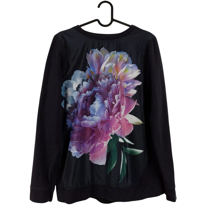 Elején mintás női felső