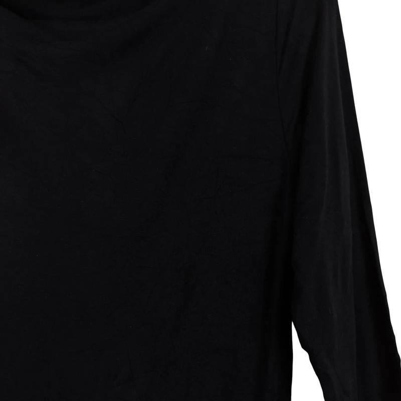 Csónaknyakú női felső