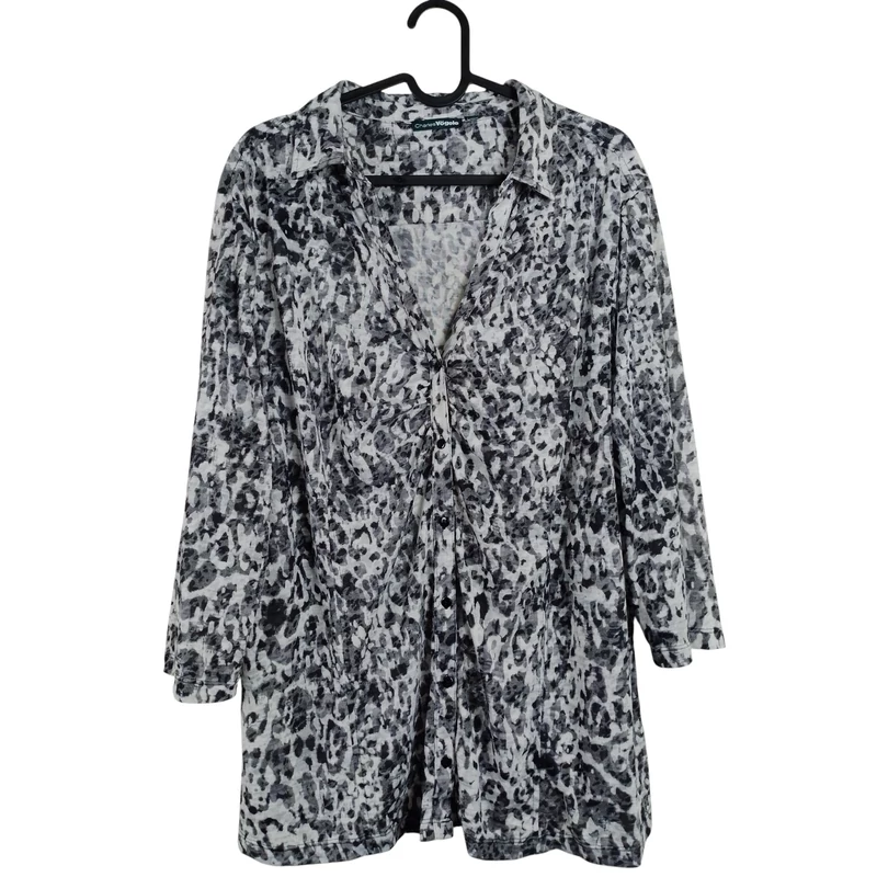 Elején gombos, galléros, mintás női felső