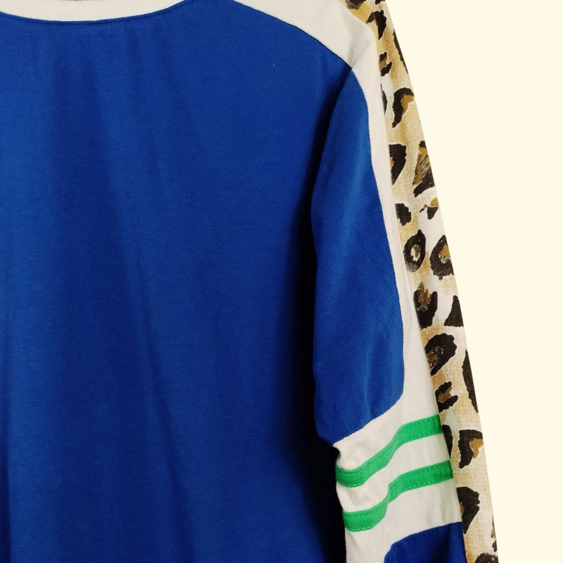 Ujján mintás női felső