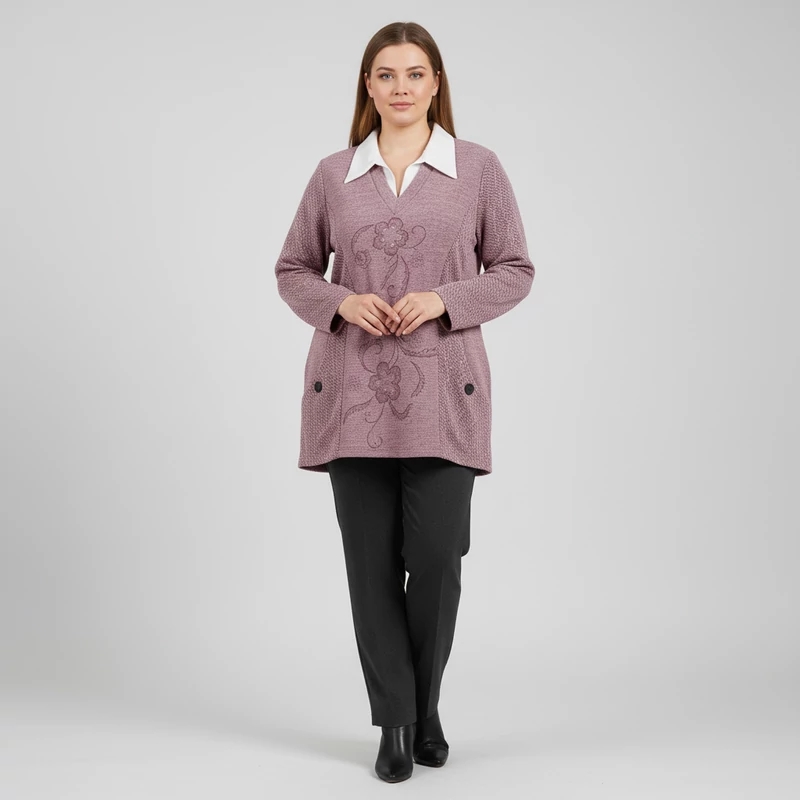 Elején strasszkővel díszített, galléros, mintás női felső