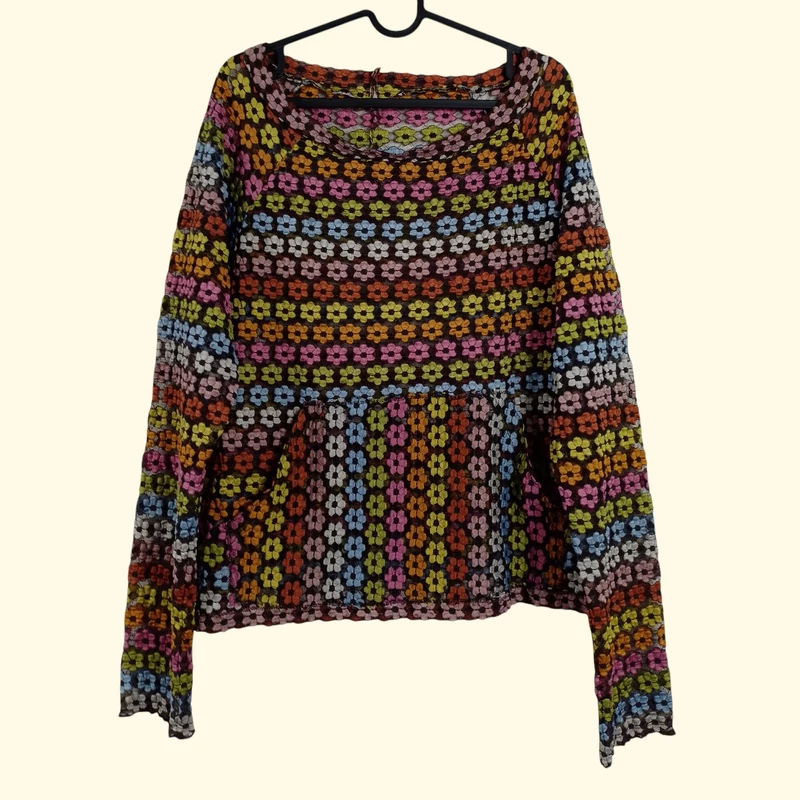 Mintás, hosszú ujjú női felső, L méret