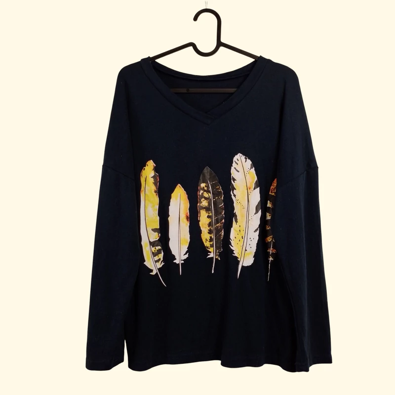 Mintás, hosszú ujjú női felső, M méret