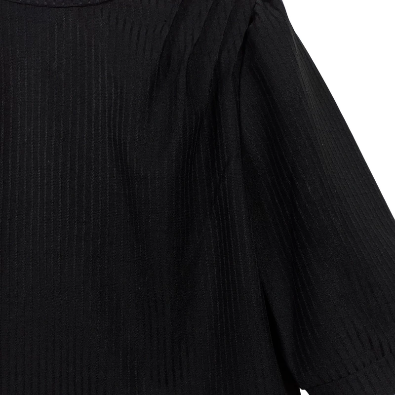 Fekete színű, rövid ujjú női felső, M méret