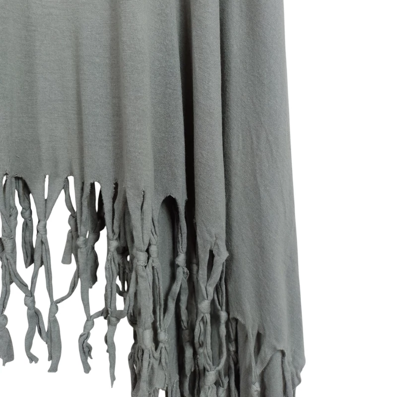 Alján rojttal díszített női felső (használt minőségű!)